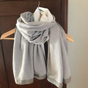 Lululemon Vinyasa Scarf grey and white